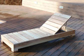 Tumbona para exterior de madera de acacia